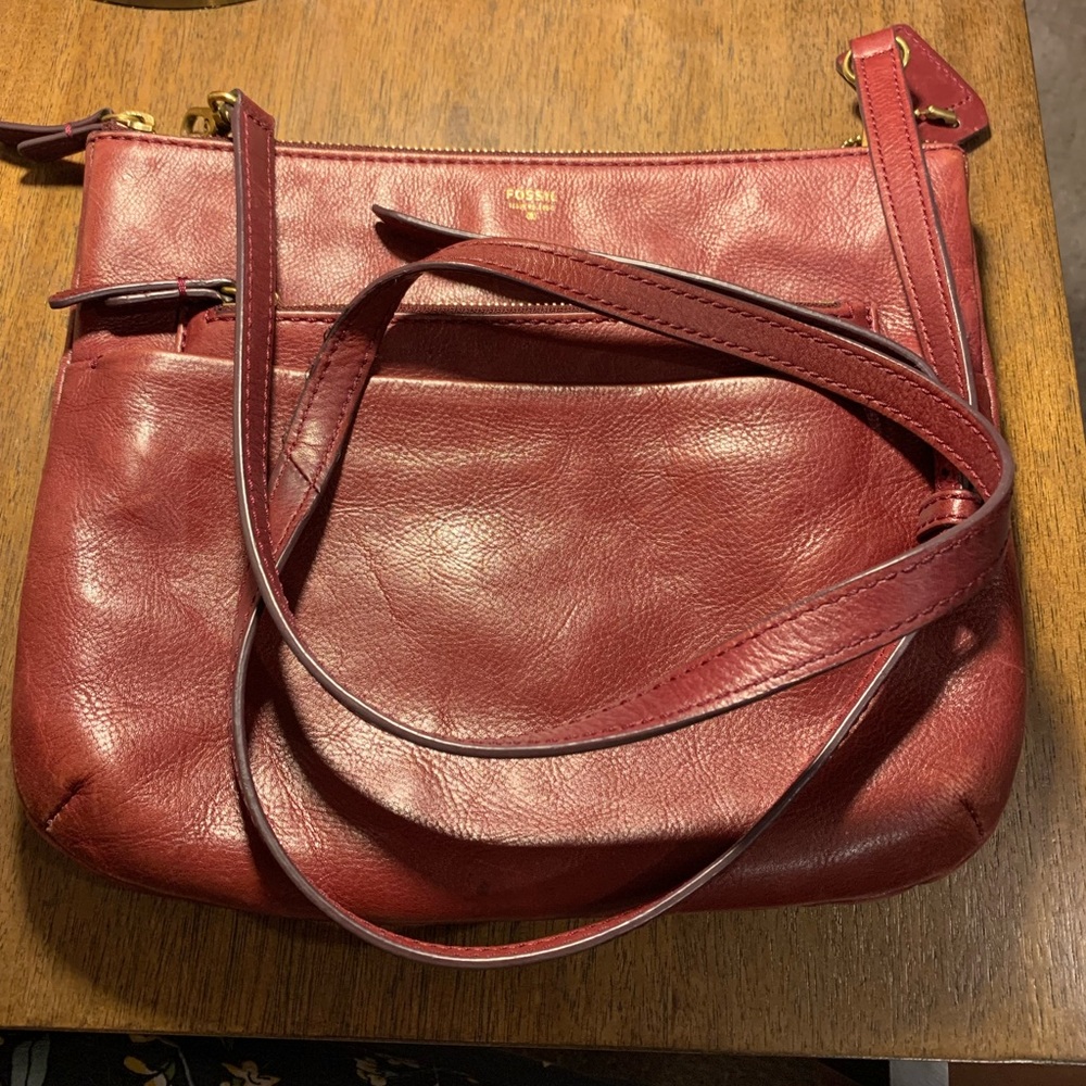 Dark Red/Maroon Leather Fossil Crossbody Bag purse